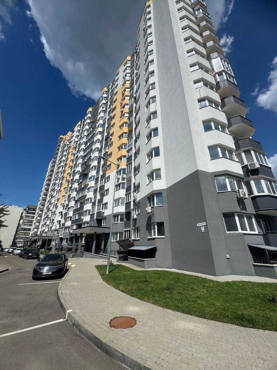 Продам  квартиру 91 м2,під бізнес,офіс , ЖК Атлант Петлюри 21 б,без %
