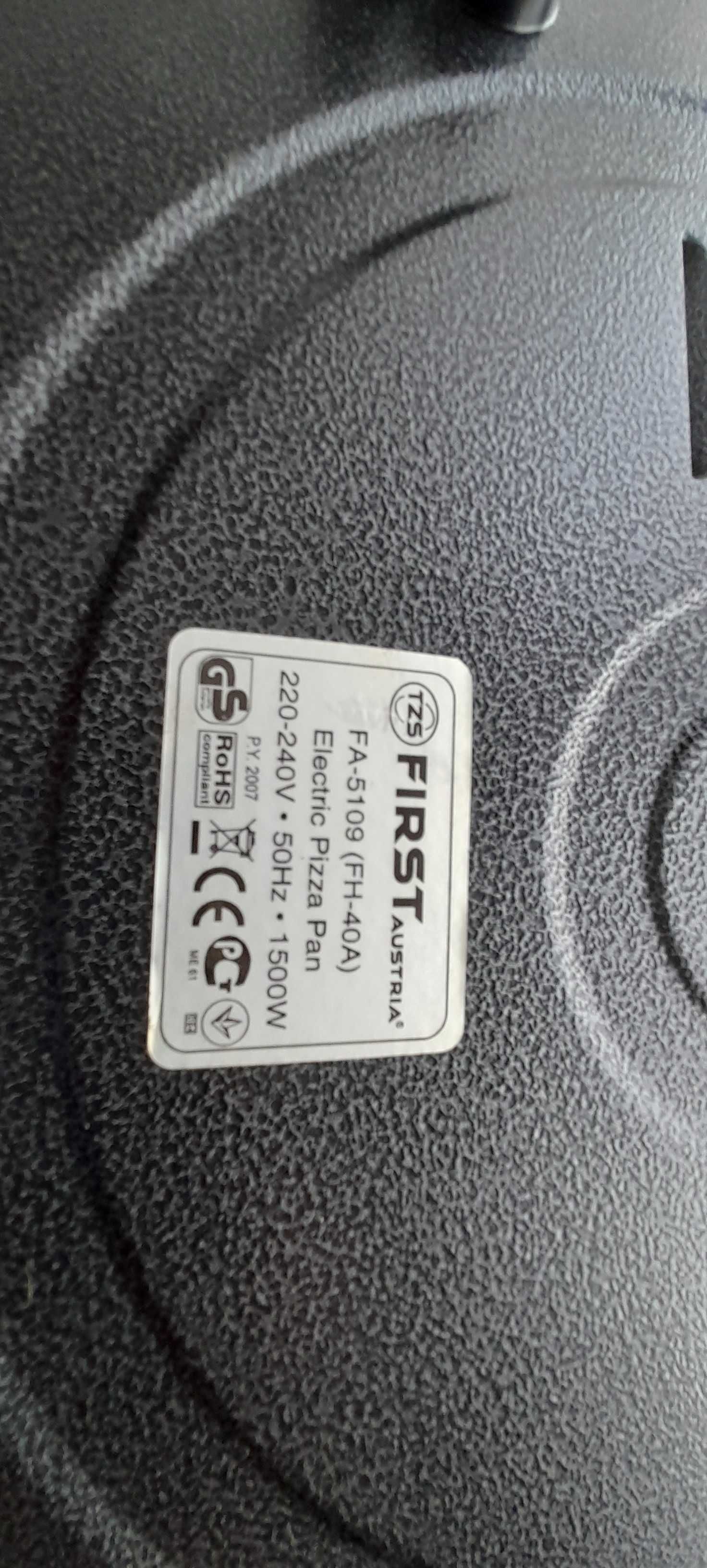Patelnia elektryczna 1500 W First Austria 42 cm