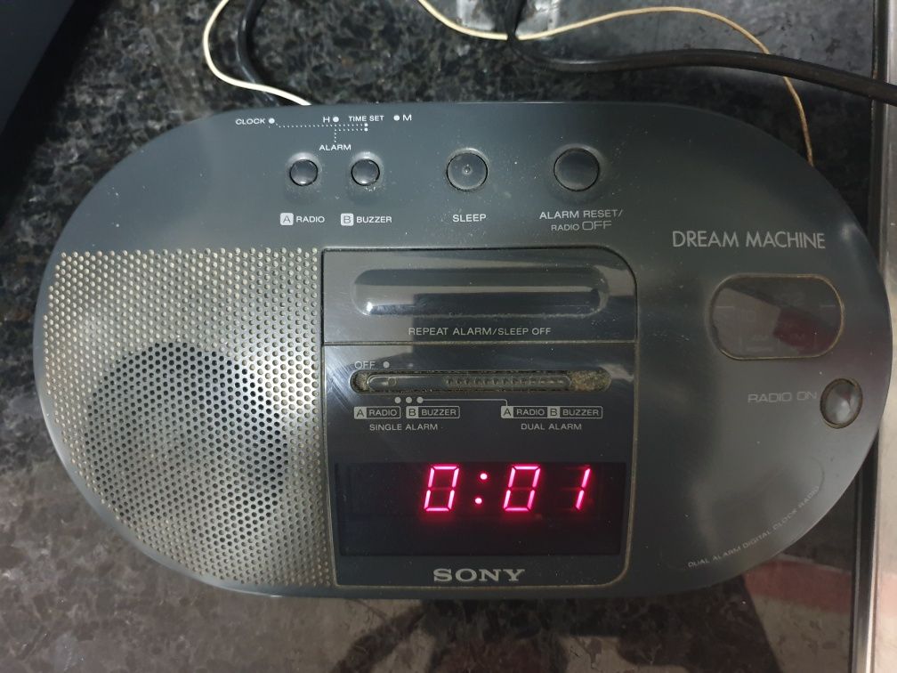 Despertador Radio Vintage Sony Dream Machine ICF c710