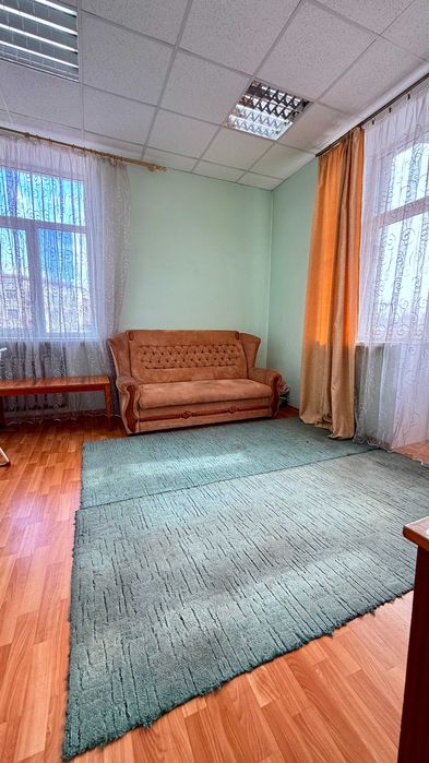 Продам просторную 3к квартиру Святослава Хороброго  Центр Безнал