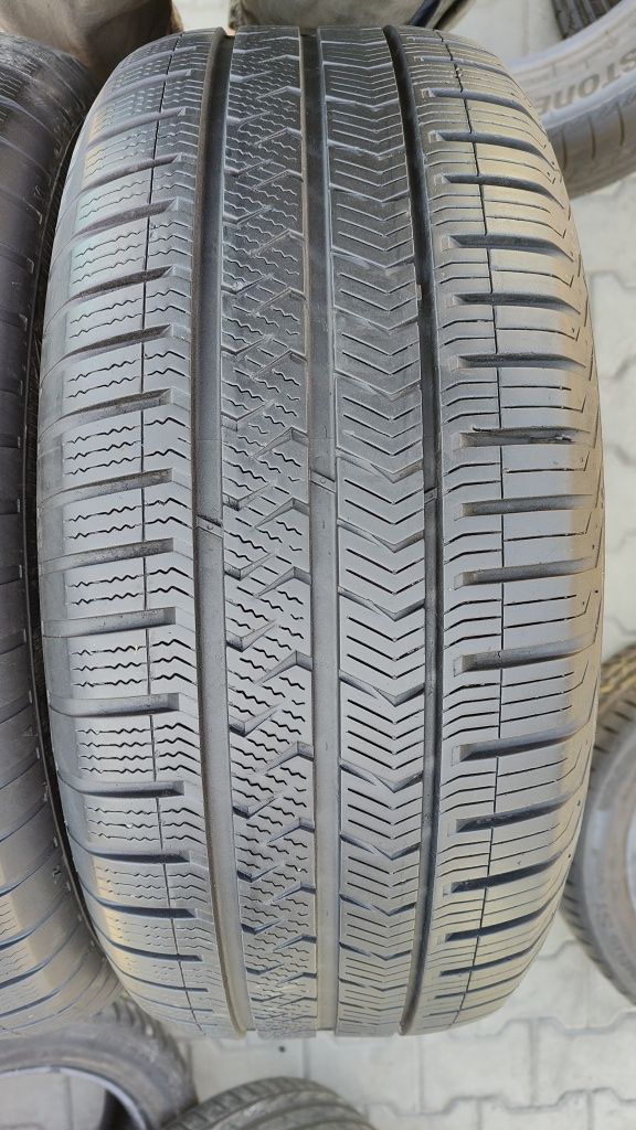 225/55/16 Vredestein Quatrac 5