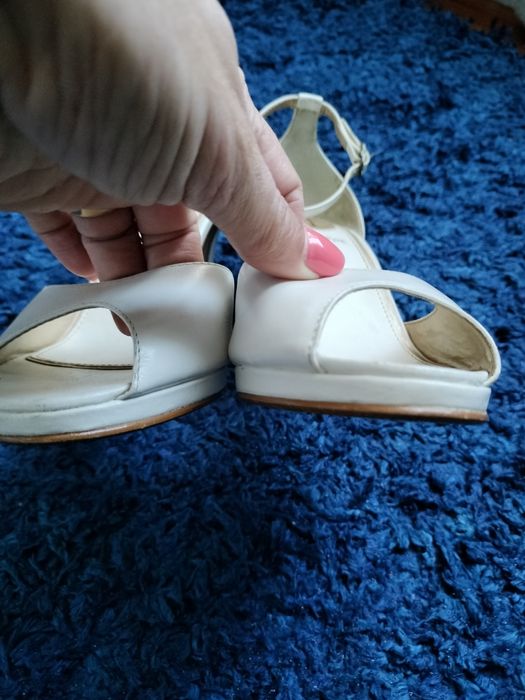 Sapatos brancos 37