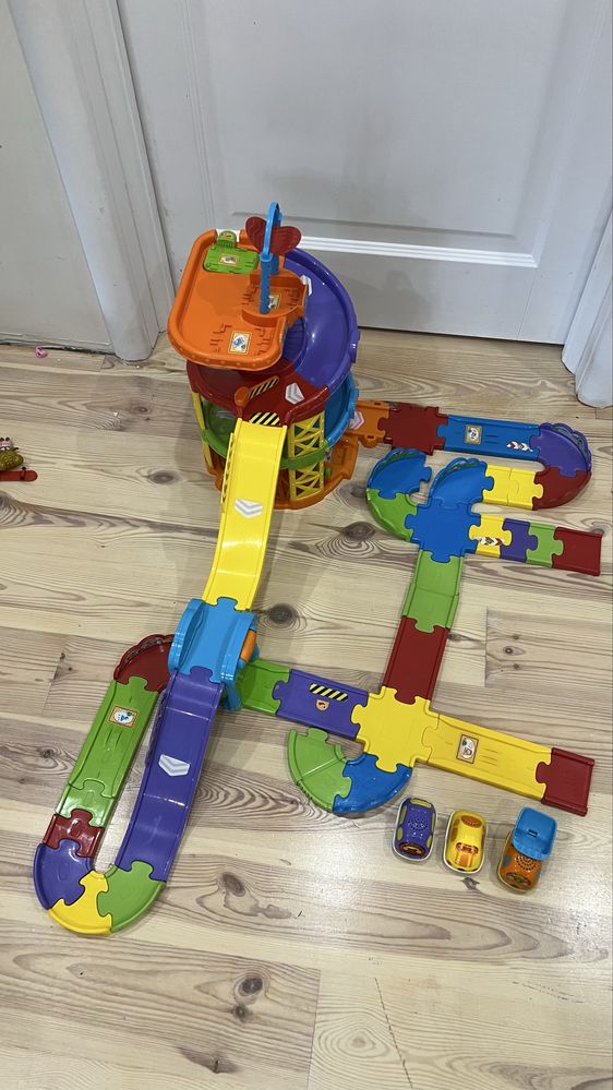Tot tut autka Vtech zestaw zjezdzalnia, tor, 3 autka