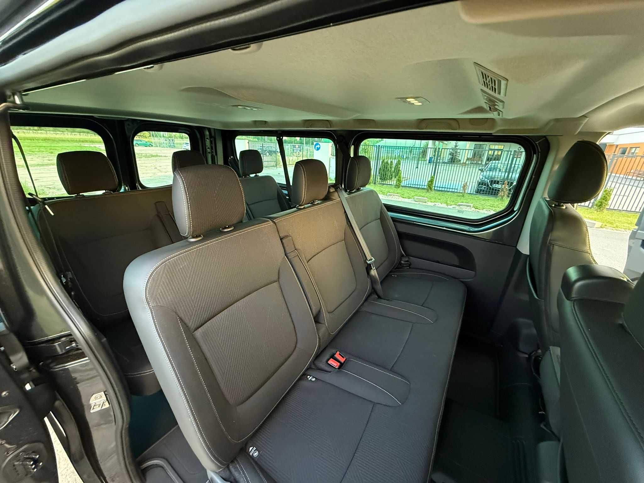 Wynajem bus 9 os. Renault Trafic Ford Transit NOWY long Warszawa PL EU