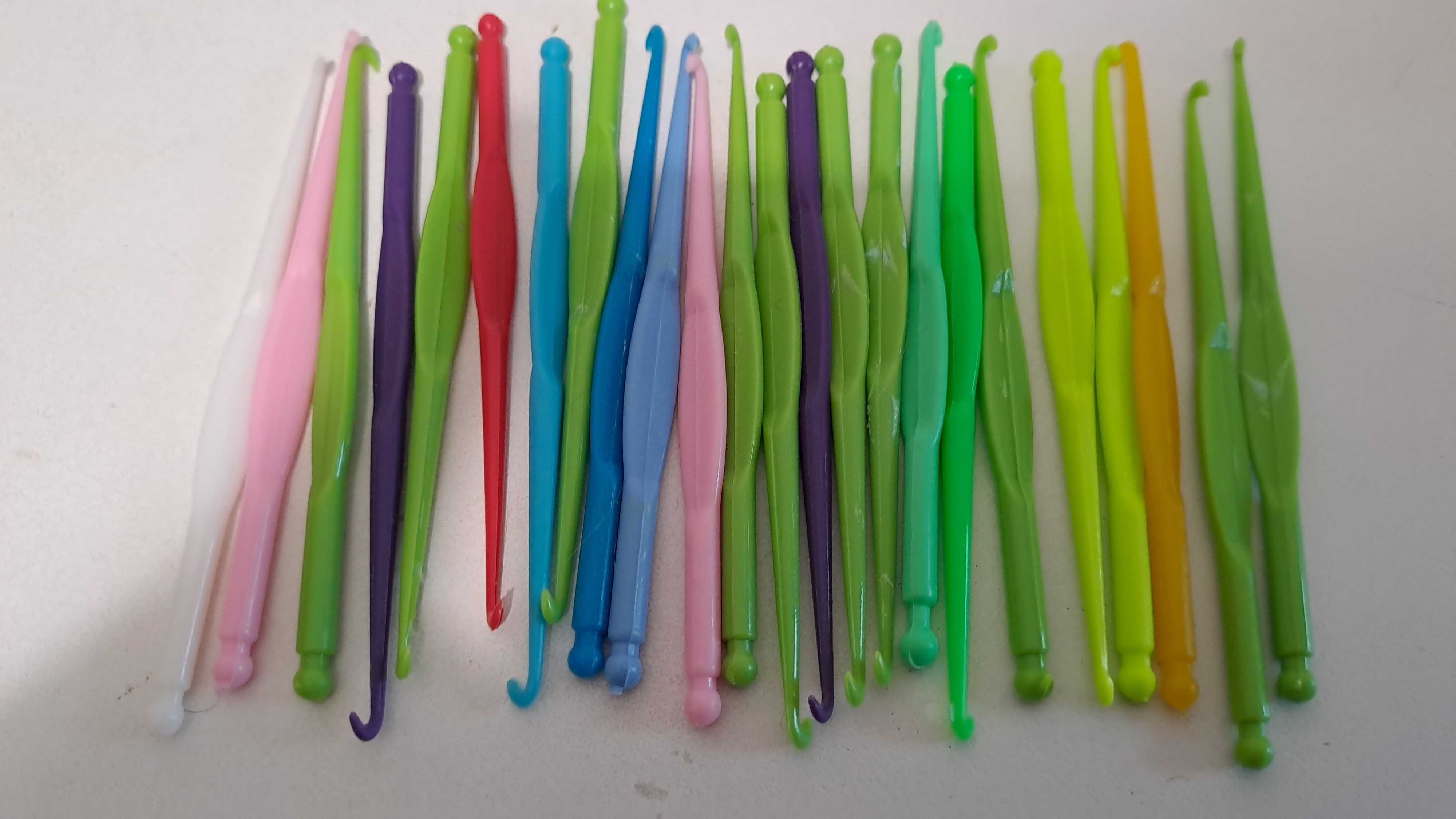 24 agulhas para elásticos pequenos