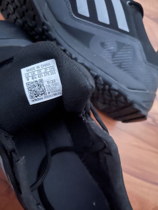 кросівки Adidas Terrex Swift Solo 2 чорного кольору.