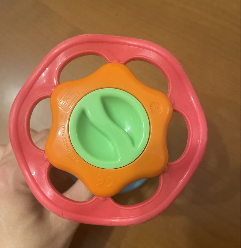 Zabawka sensoryczna grzechotka walec gryzak Carousel
