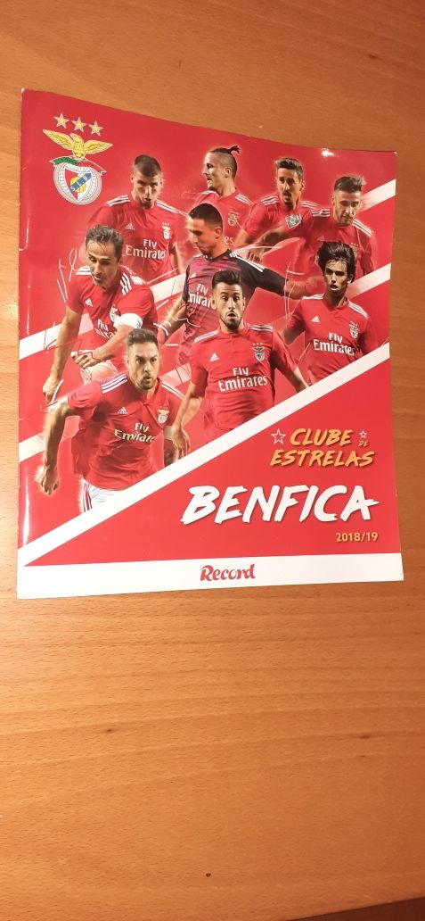 Caderneta Benfica