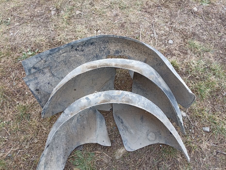 Підкрильники Гольф 3