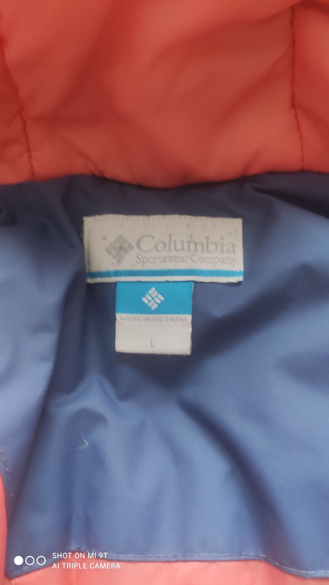 Продам детскую зимнюю куртку Columbia