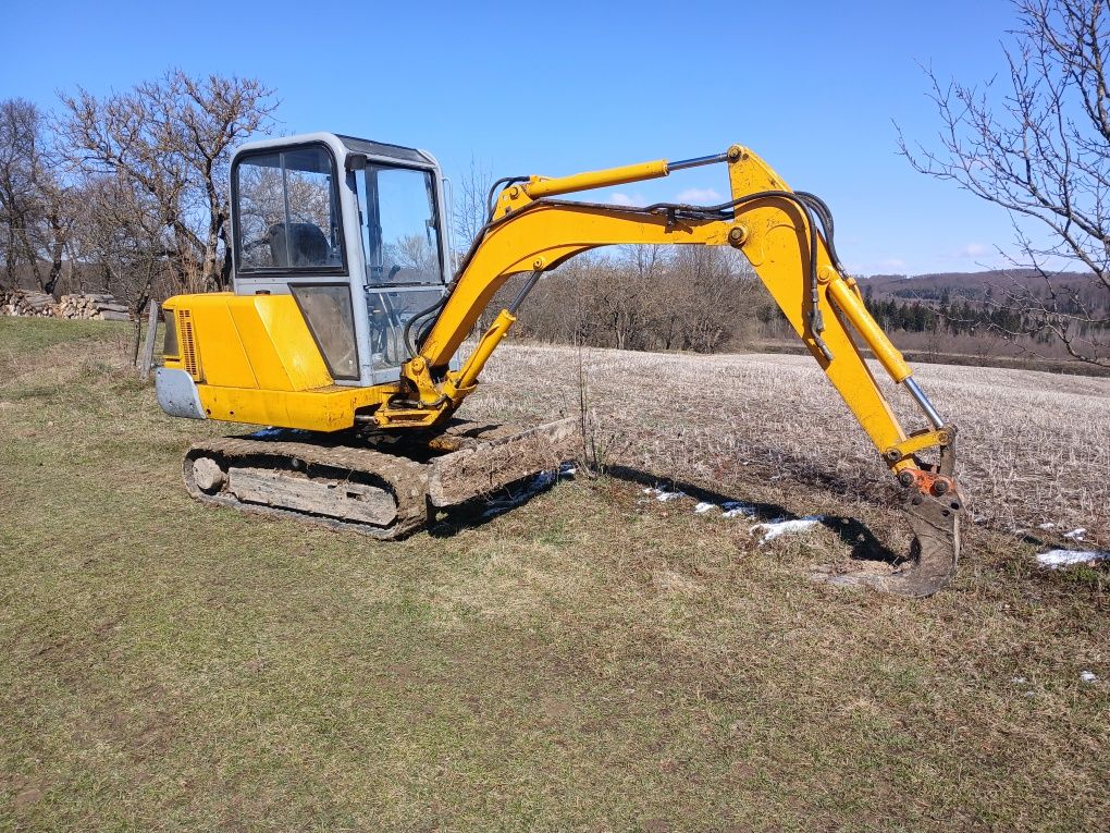 Продам jcb 8030,