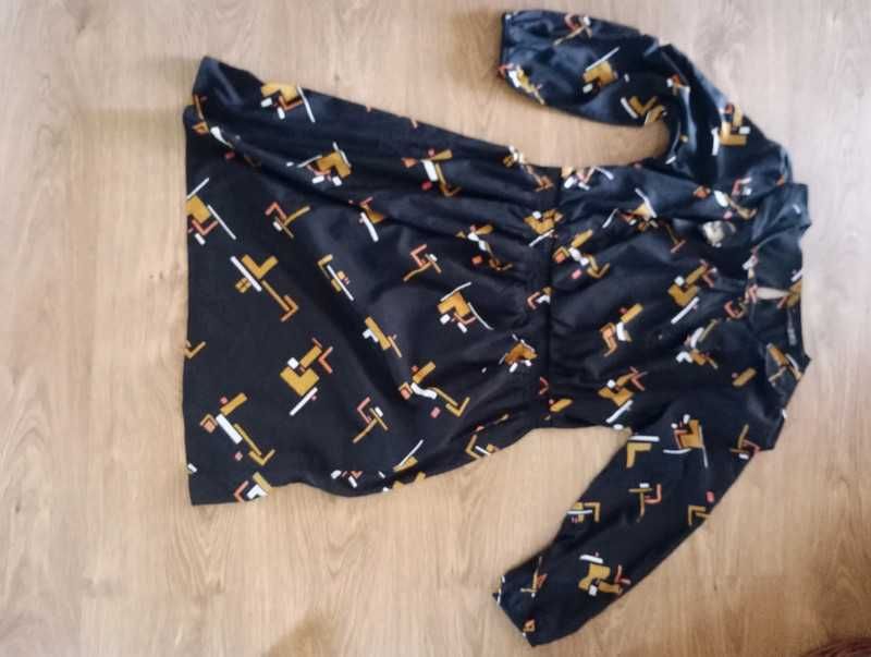 Sukienka falbanki długi rękaw r. L