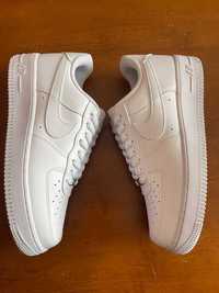 Nike Air Force 1 Low '07 White EU 39 Nowy i nieużywany