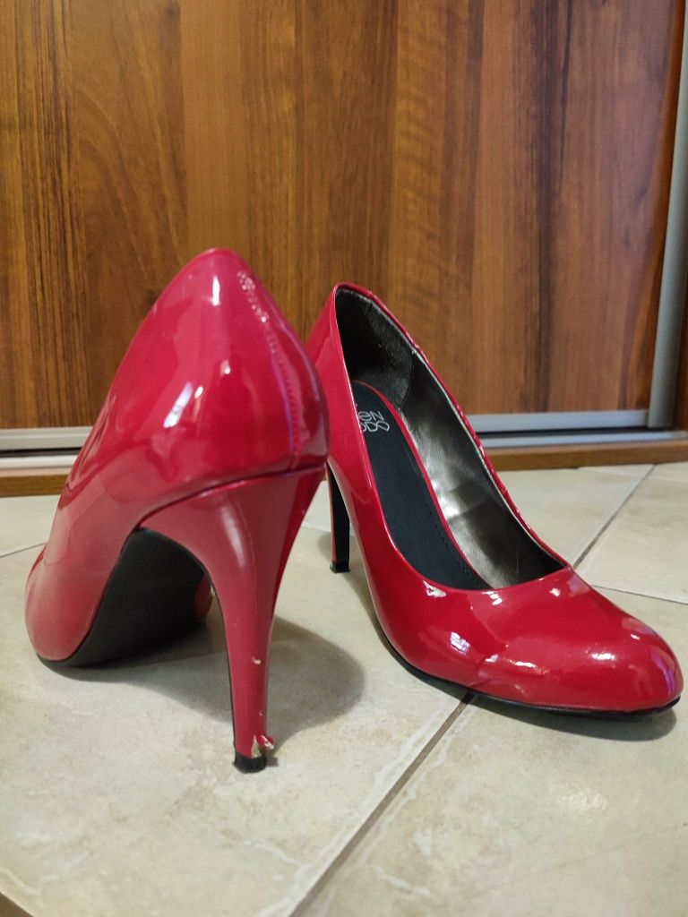 Eleganckie szpilki rozm. 39 Even&Odd