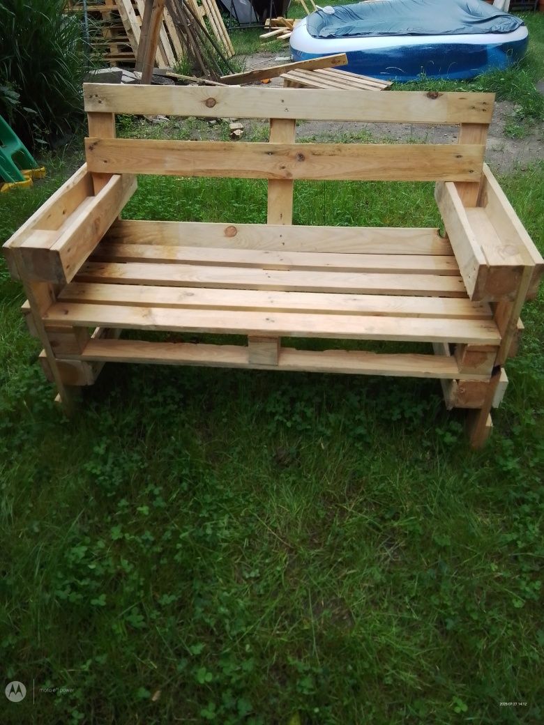 Ławka ogrodowa z palet