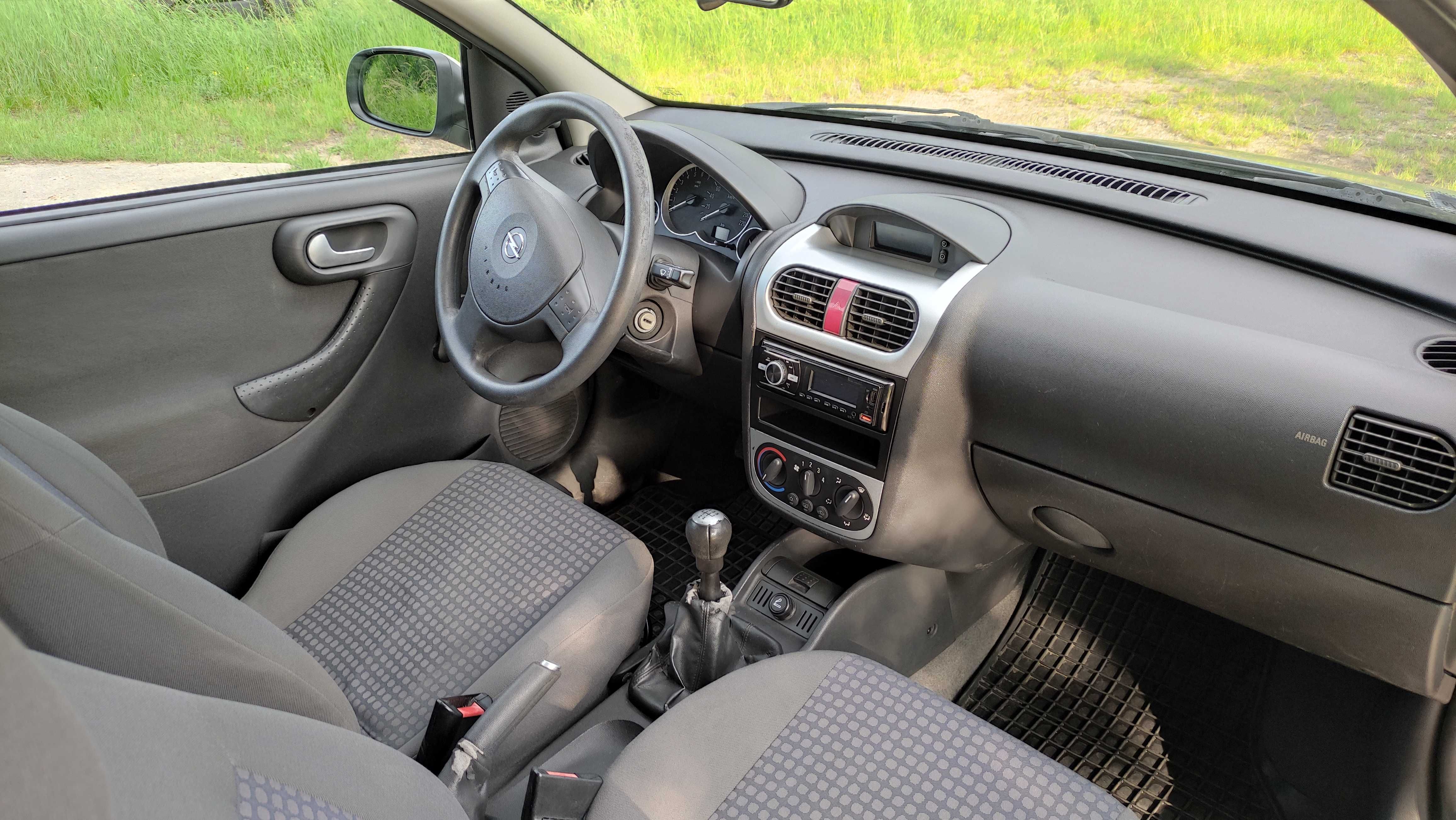 Opel Corsa C 1.0 Klima 2003 r