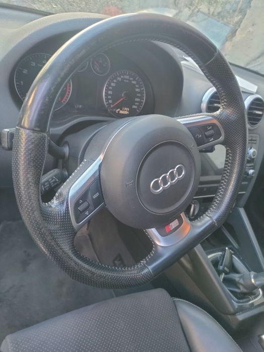 Audi A3 8P A4 B6 B7 A6 C6 kierownica multifunkcja trójramienna ścięta
