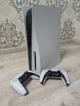 Консоль Sony Playstation 5 + 2 джойстика