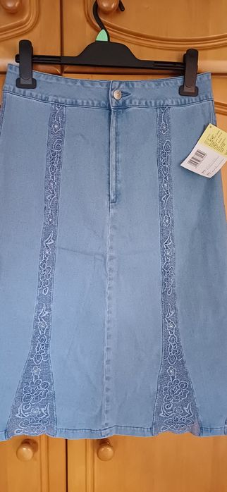 Spódniczka dżinsowa z metką  Pas 76cm cm  R.  40,42