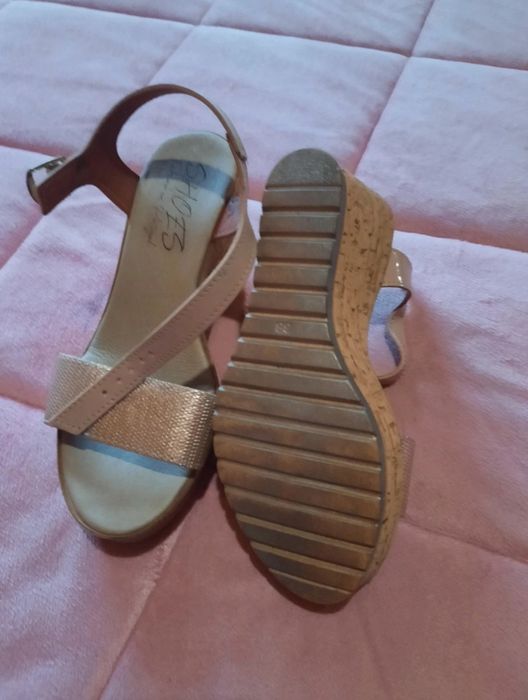 Sandálias de cunha