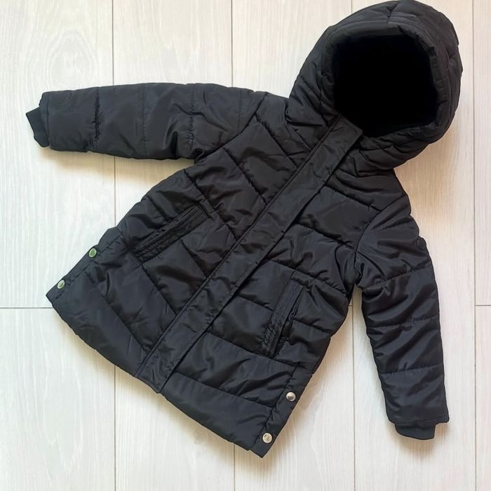 Зимова куртка на дівчинку