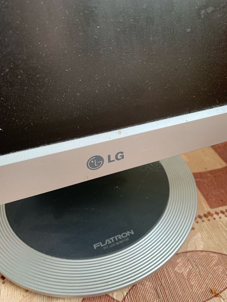 Монитор LG Flatron