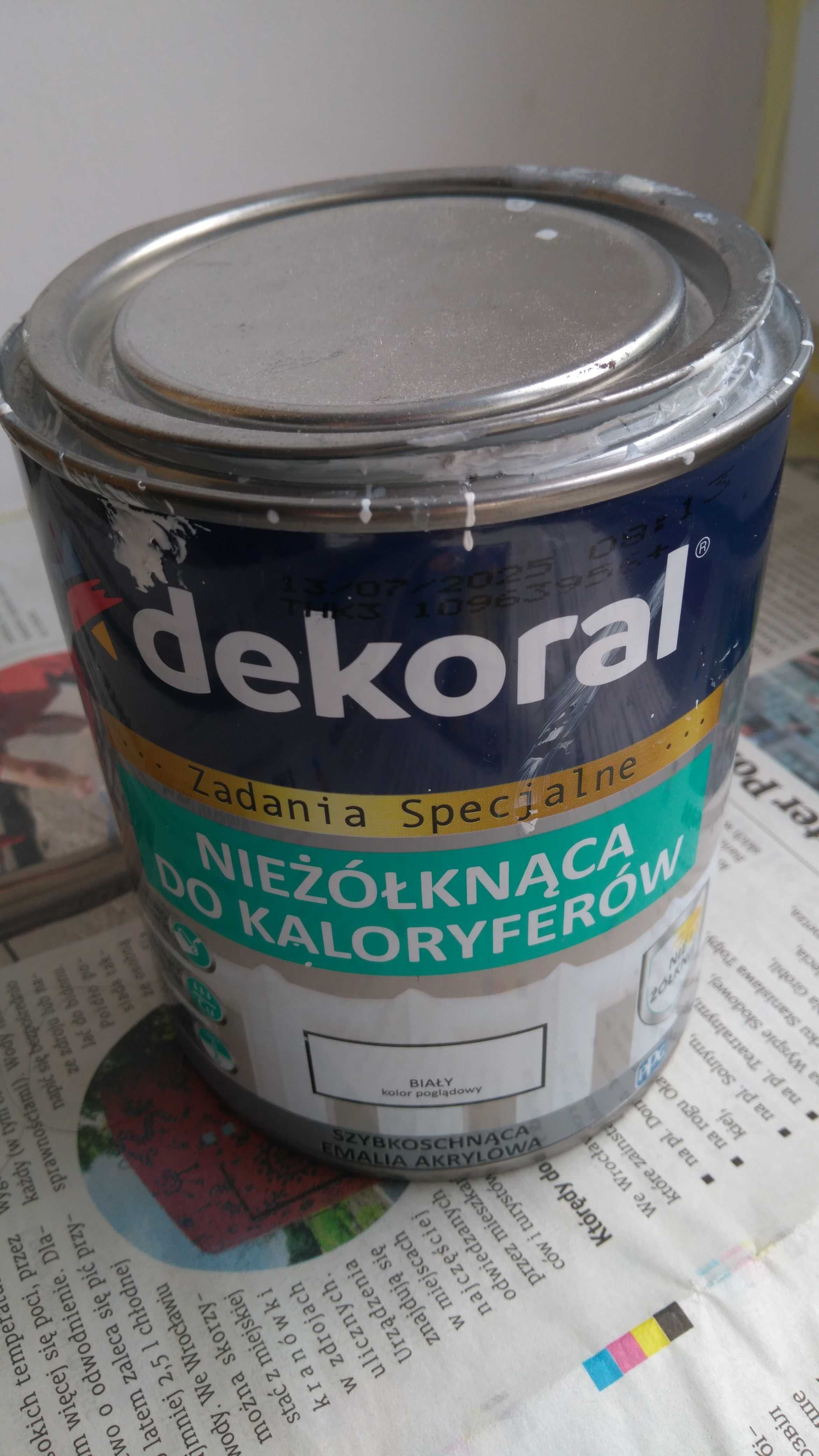 Farba do grzejników akrylowa Dekoral biała remont