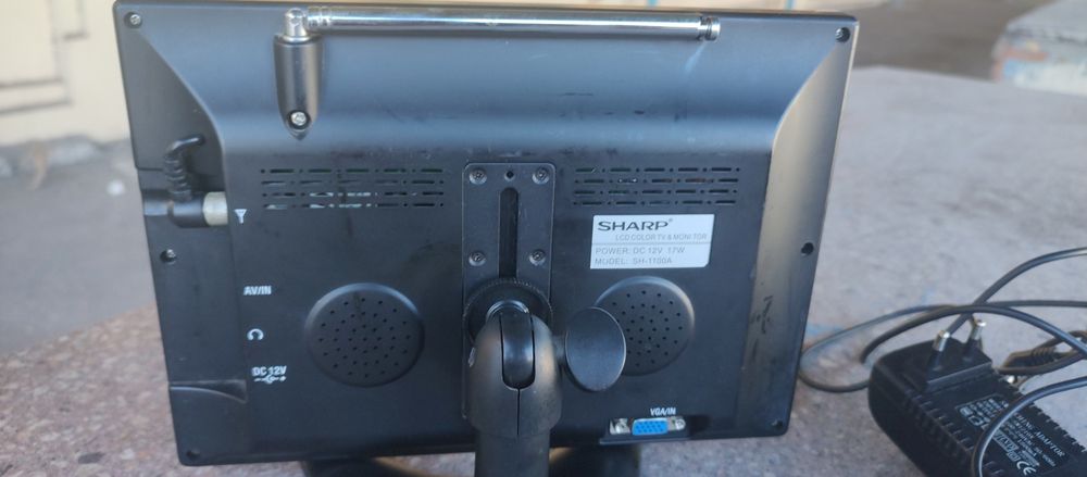 Телевизор автомобильный sharp