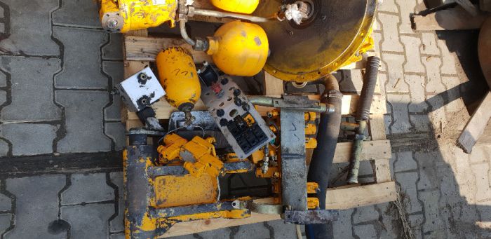 koparka mecalac 11 cx cxi pompa jazdy hydromatik A4V 71 DA 2,0R1J5C10
