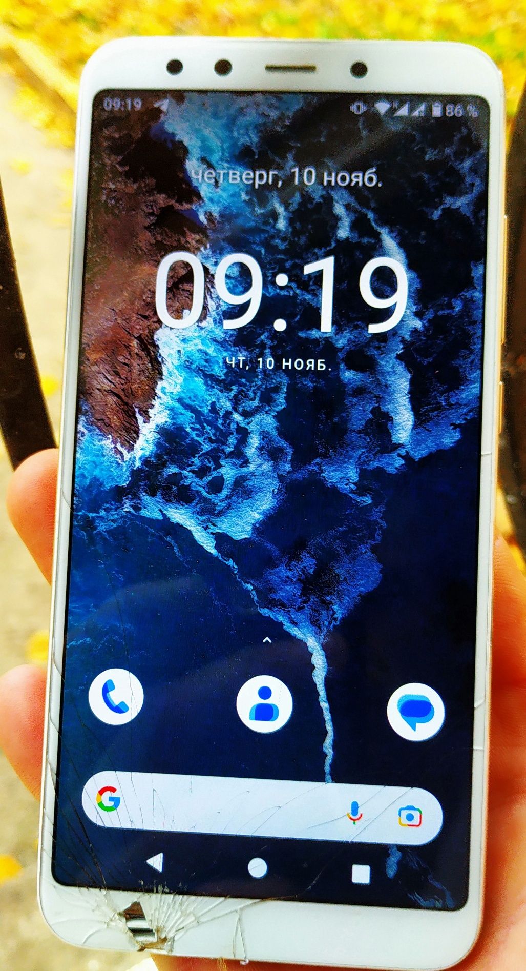 Xiaomi mi a2 4/64на чистому 10 Android