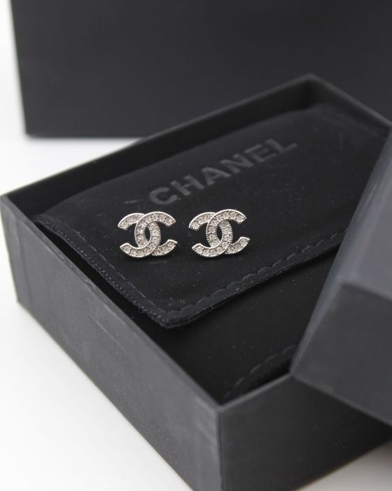 Серьги Chanel в сріблі