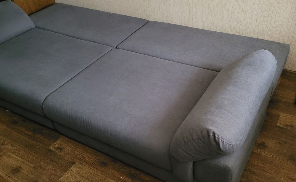 Очень уютный трёхместный диван Claudia Puffeto 280 см