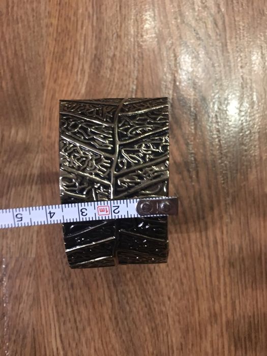 Продам металлизированный браслет