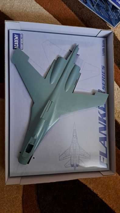 Sprzedam model samolotu Su 27 w skali 1/48