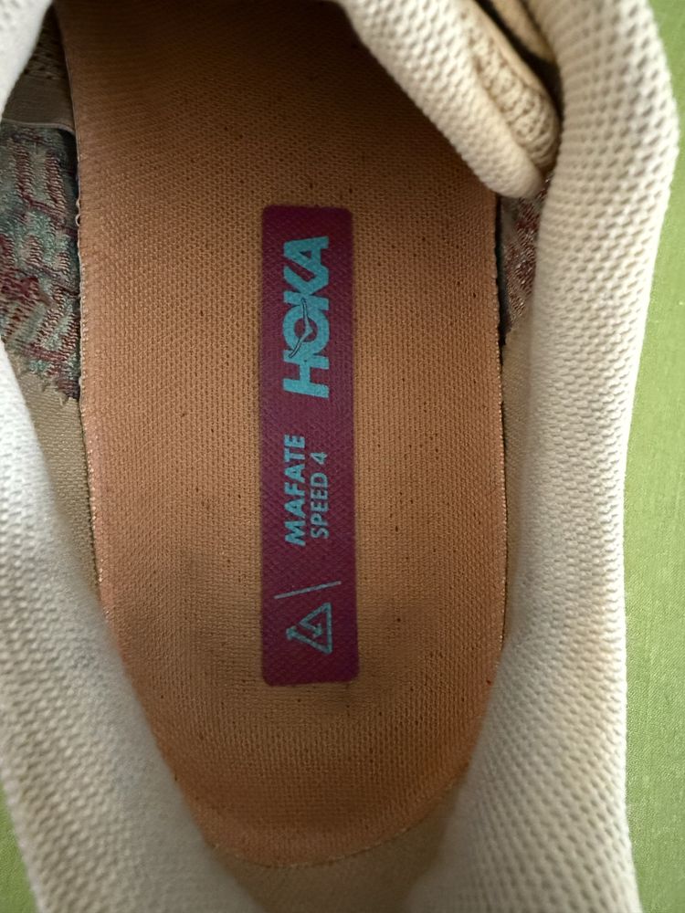 Ténis HOKA Mafate Speed 4 creme laranja azul claro