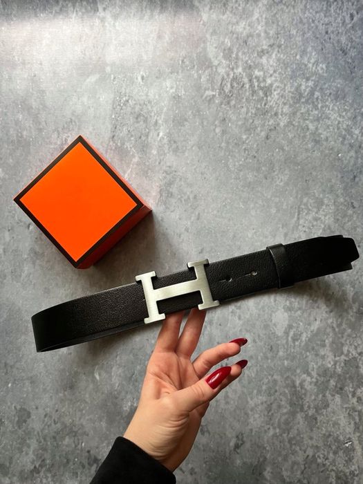 Черный кожаный мужской ремень / Жіночий трендовий модний ремінь