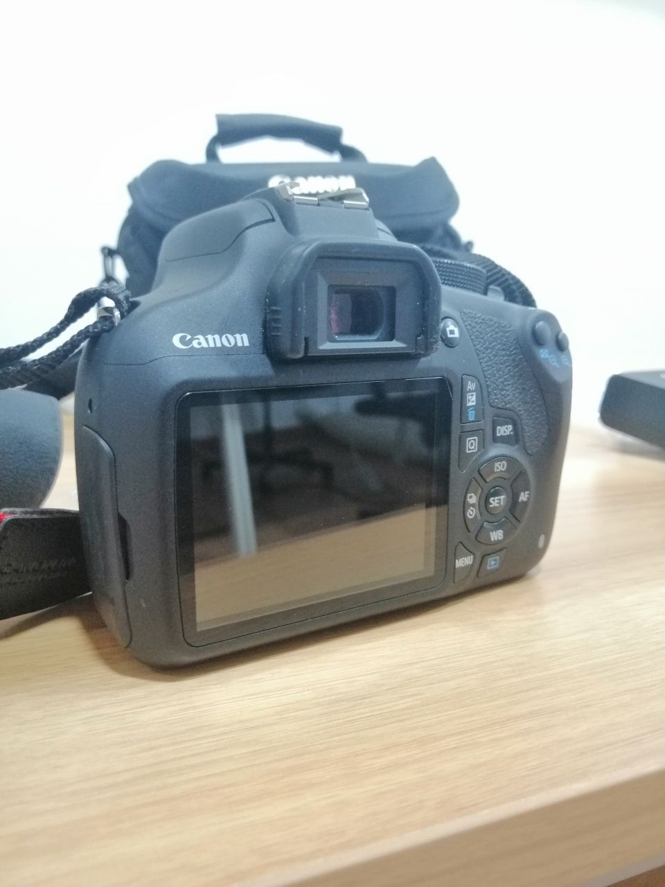 Canon EOS 1200D + Acessórios