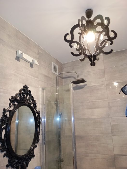 Lustro i żyrandol Glamour