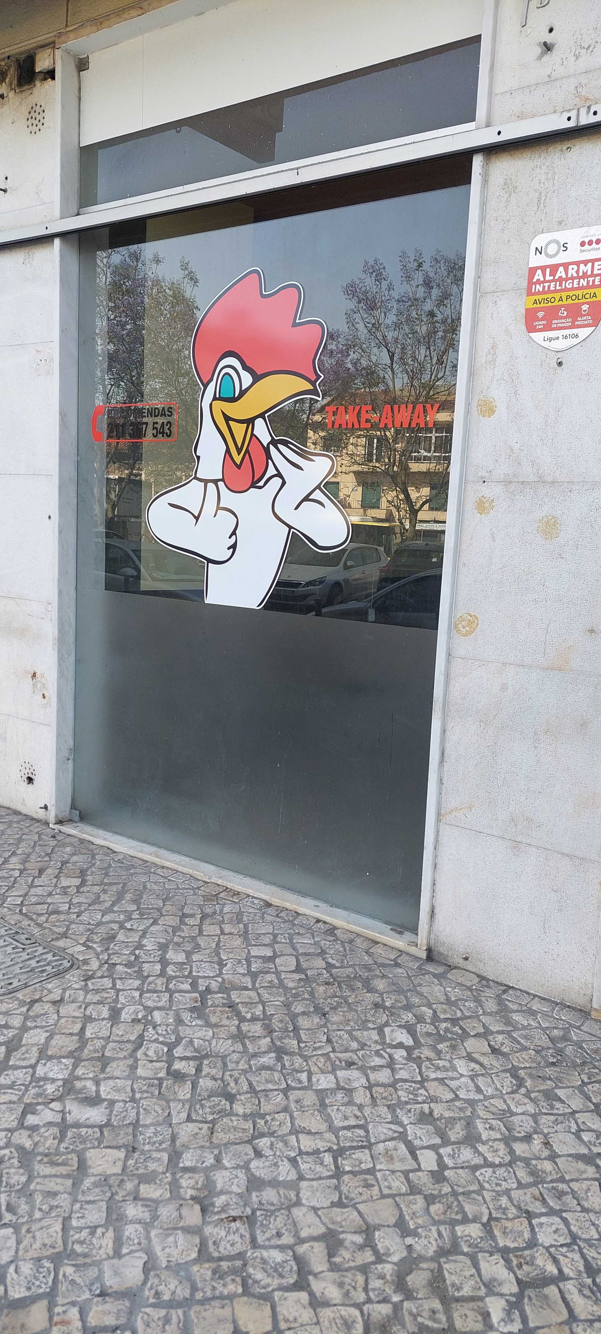 Alugo Loja Rua Principal - Flamenga/Loures