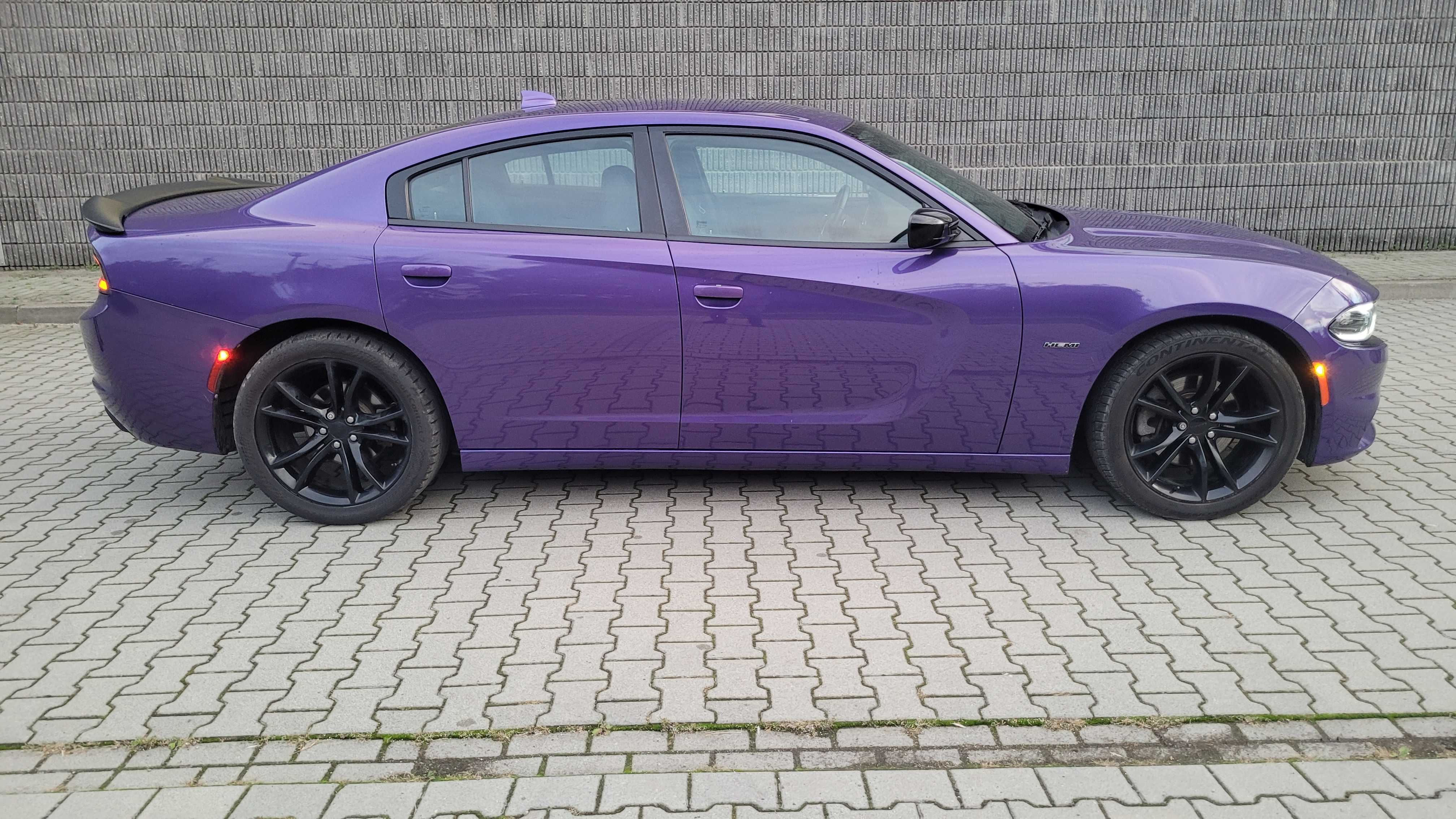 Wypożyczalnia Dodge Charger 5.7 Hemi Wynajem