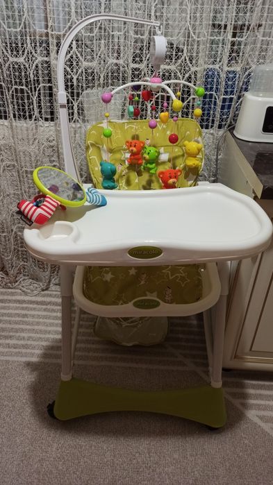 Продам столик для годування мобіль в подарунок