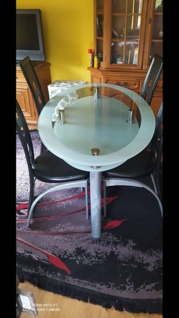 Stół szklany z 4 krzesłami