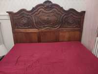Drewniana szafa z łóżkiem  z XIX wieku