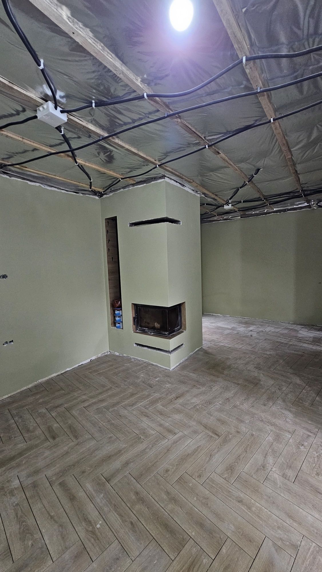Продаж 2поверхового будинку з терасою ,ділянкою на 3 сот,115кв м 3 кім