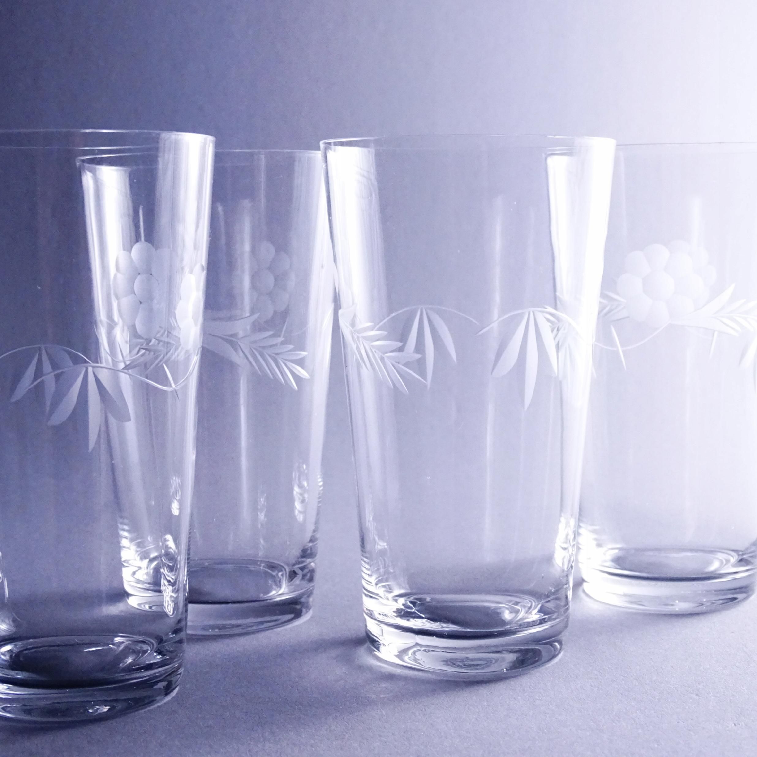 piękne zabytkowe szlifowane szklanki