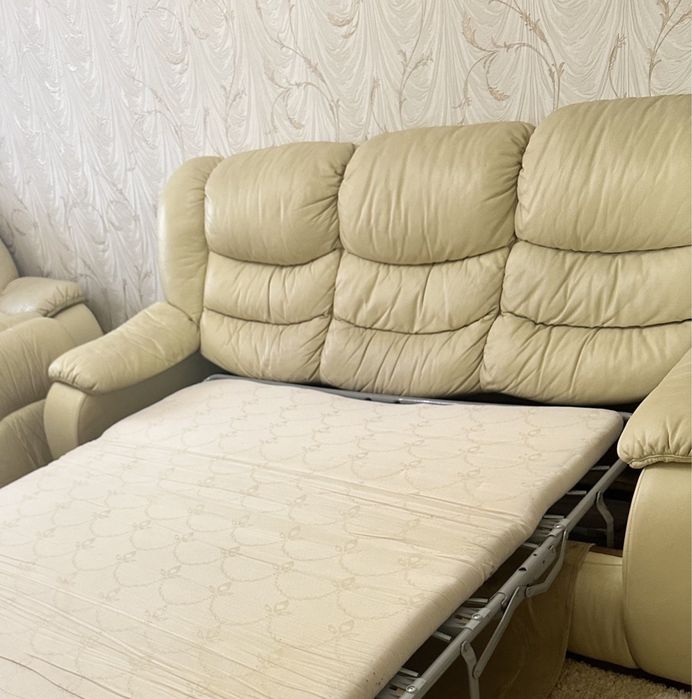 Продам шкіряний диван