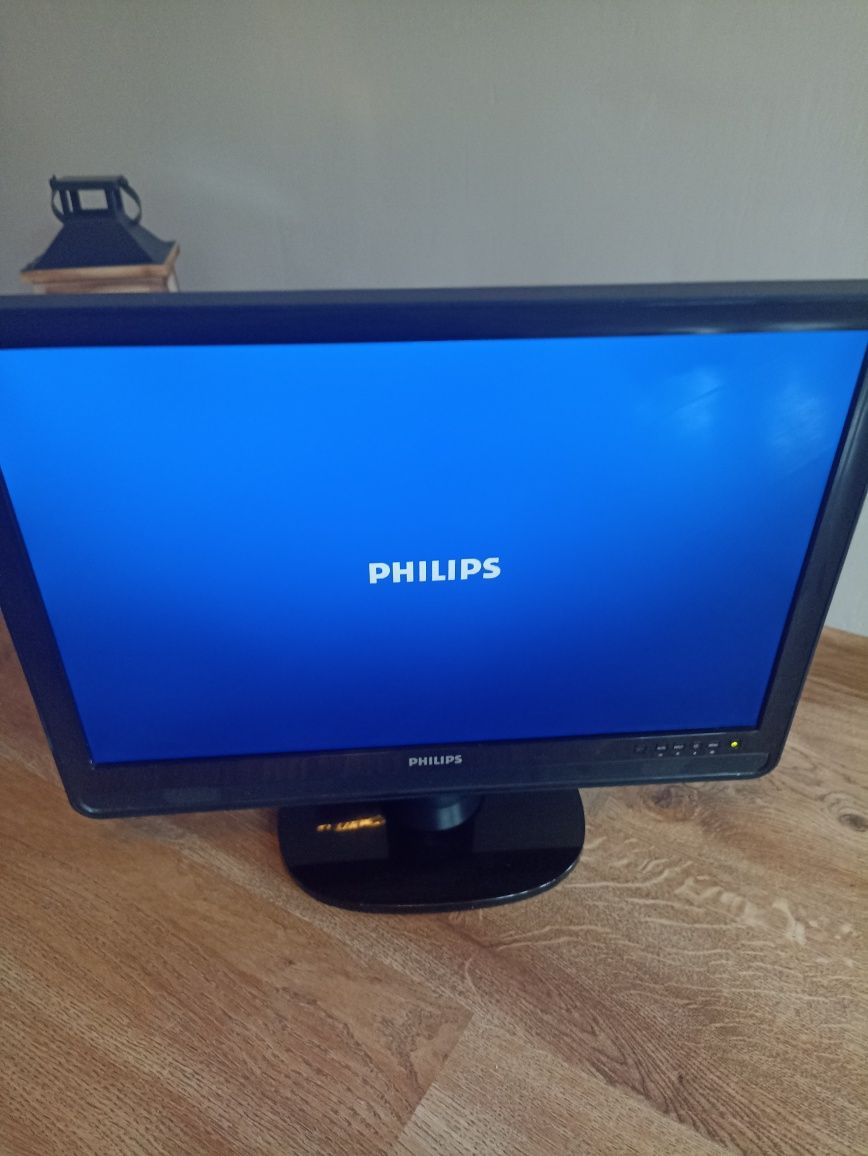 Monitor,z wyjściem hdmi 22 cale