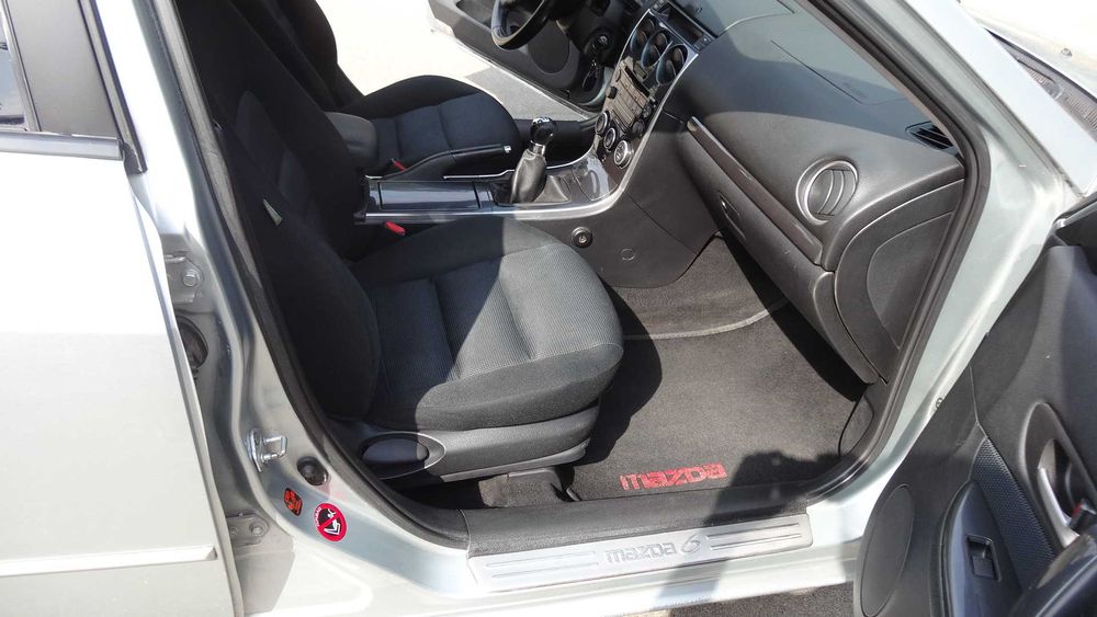 Автомобиль Мазда 6