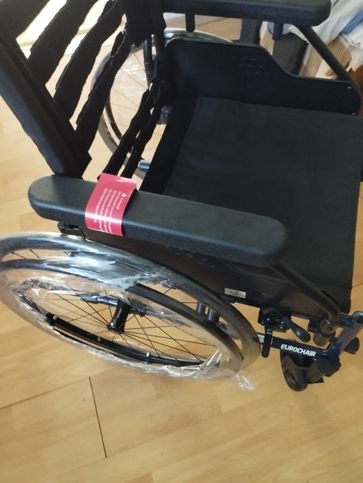 Sprzedam nowy wózek inwalidzki