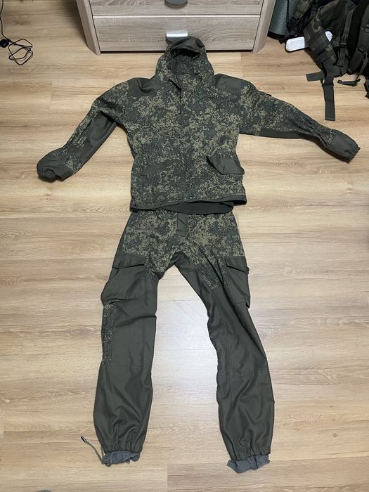 Rosyjski mundur Gorka 3 Avtor z ocieplaczem w kamuflarzu cyfrowa flora
